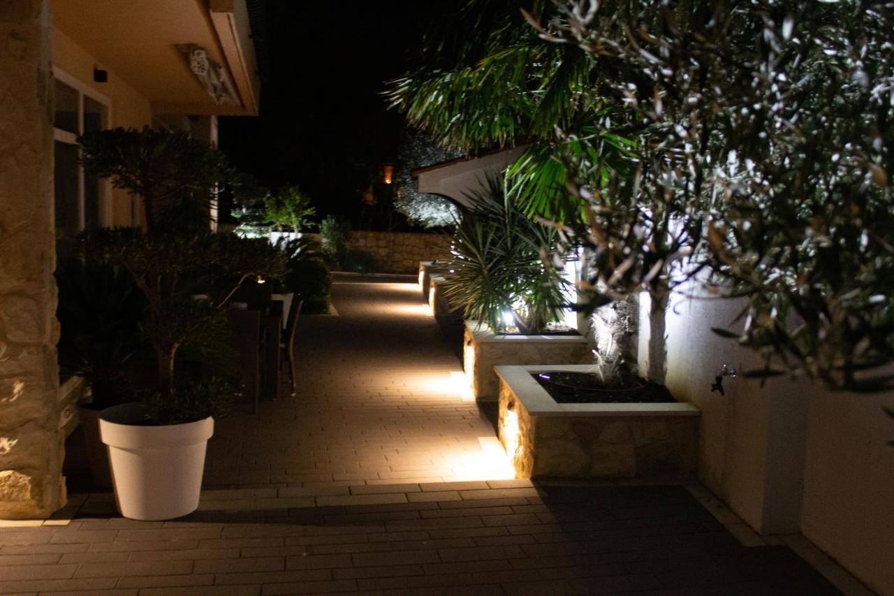 Apartments Villa Jelena ヴォディツェ エクステリア 写真