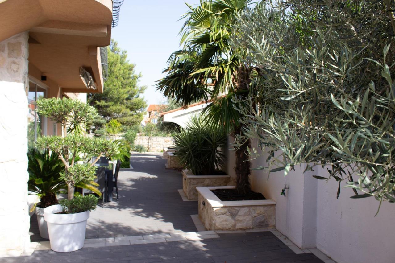 Apartments Villa Jelena ヴォディツェ エクステリア 写真