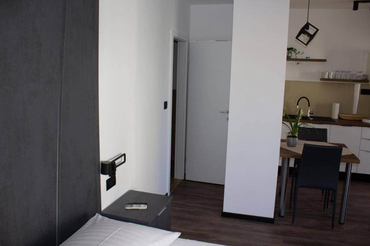 Apartments Villa Jelena ヴォディツェ エクステリア 写真