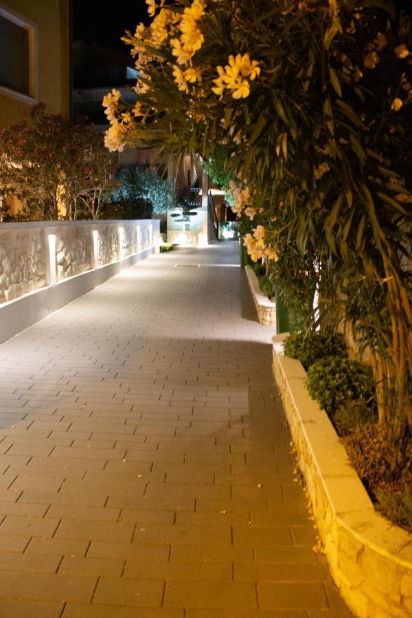 Apartments Villa Jelena ヴォディツェ エクステリア 写真