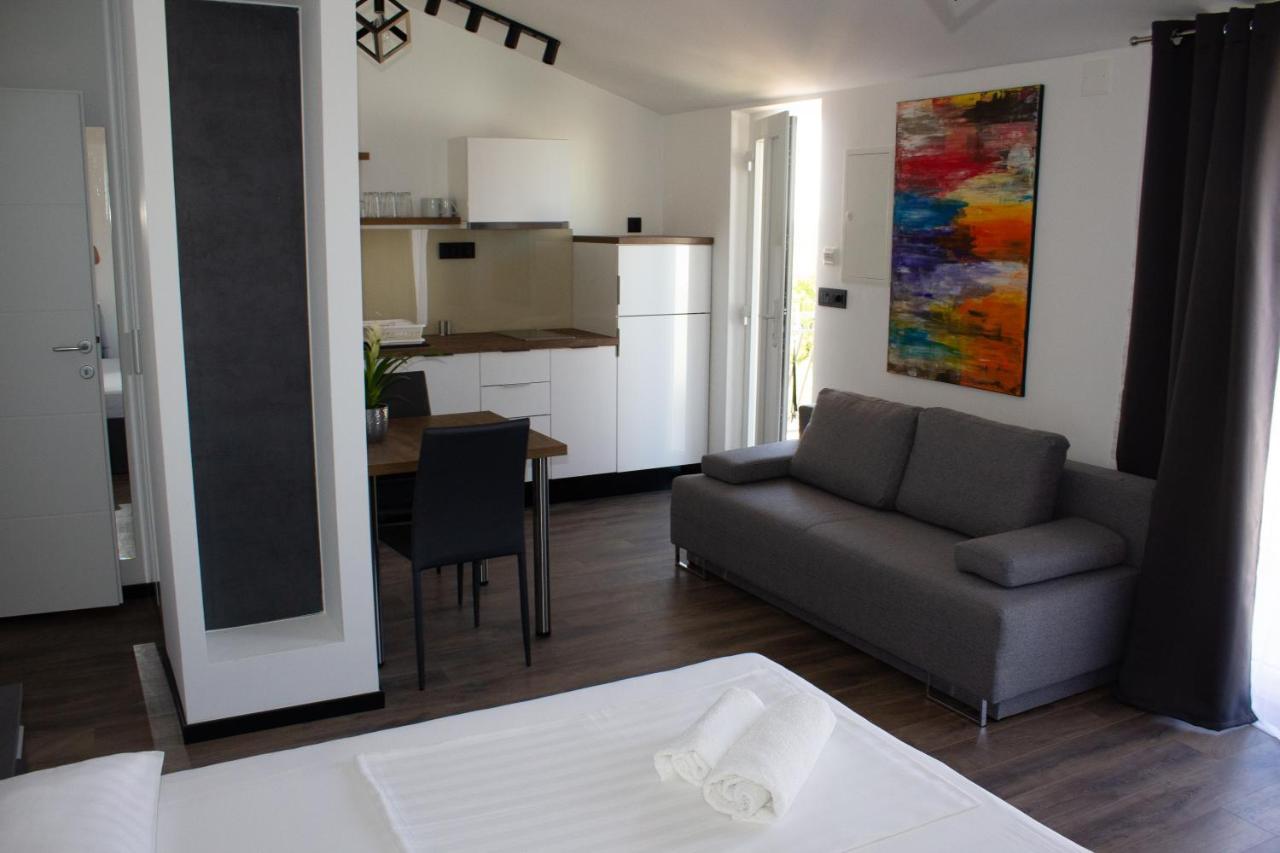 Apartments Villa Jelena ヴォディツェ エクステリア 写真