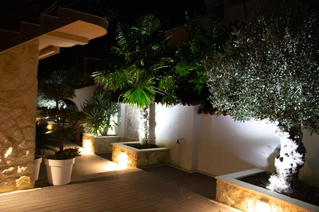 Apartments Villa Jelena ヴォディツェ エクステリア 写真