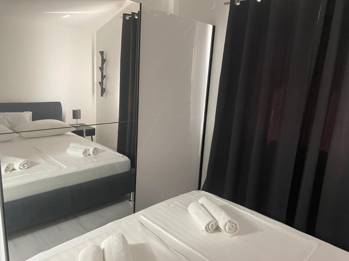Apartments Villa Jelena ヴォディツェ エクステリア 写真