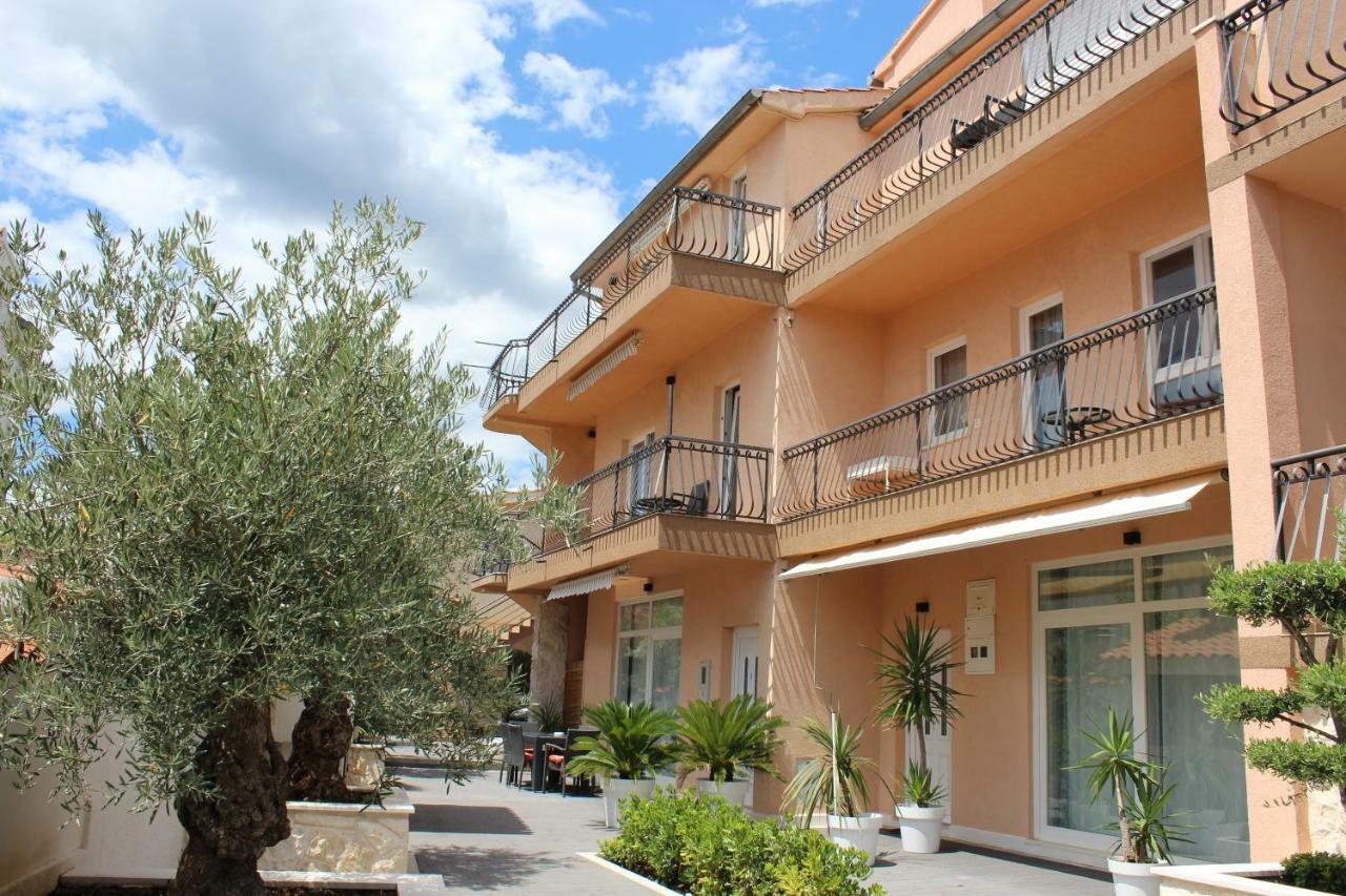 Apartments Villa Jelena ヴォディツェ エクステリア 写真